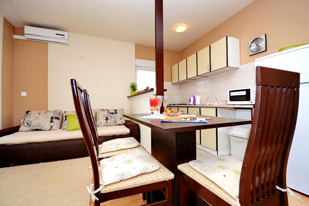 זאדאר Apartments Silvana Sunset View מראה חיצוני תמונה